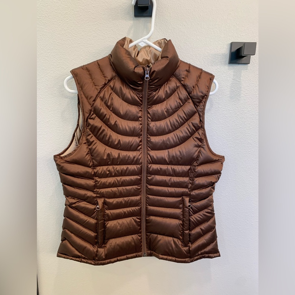 Bernando goose down womens vest size medium